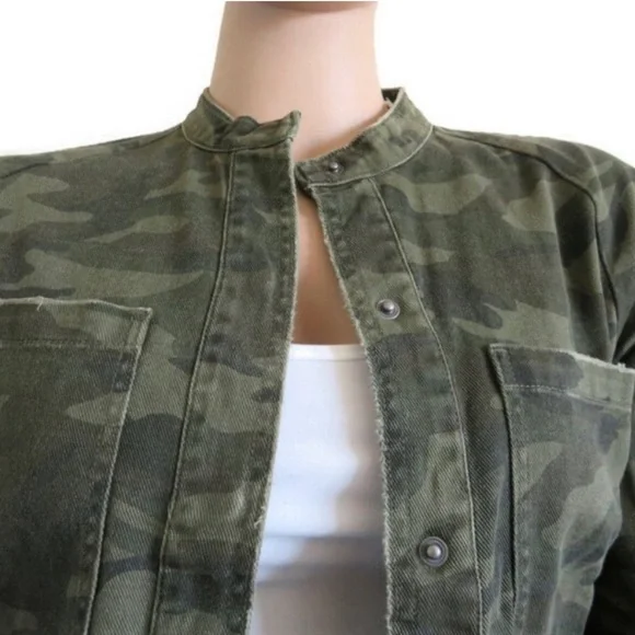 KUT from the KLOTH Jeans Women’s Camo Bomber Jean Denim Jacket Size X-Small NWT - Picture 7 of 8